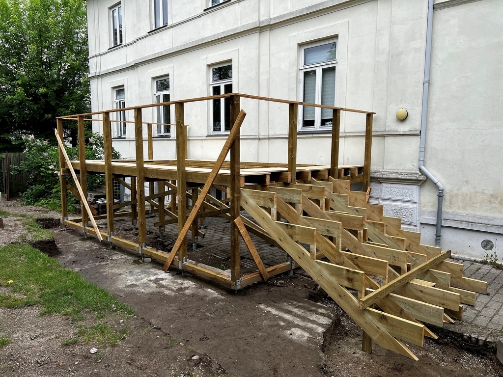 Montering af træterrasse